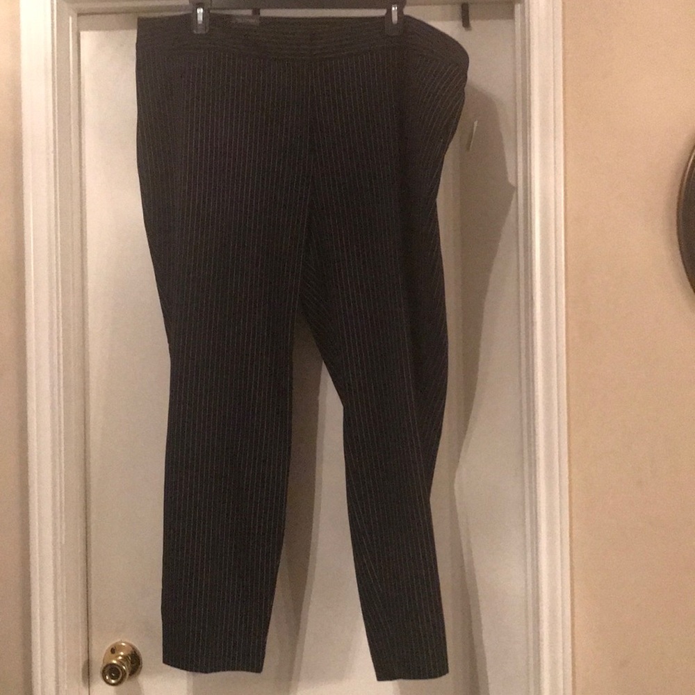The Limited, Size 20W, pinstripe, Black and Marsh
